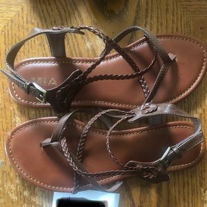🚮Mia sandals